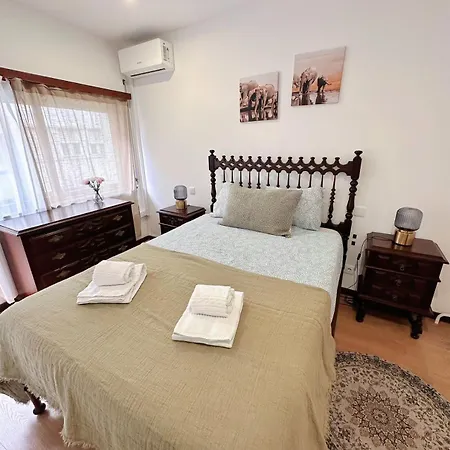 Downtown 2 Minutes By Walk To Center And Metro-direct To Airpot T4 * Porto